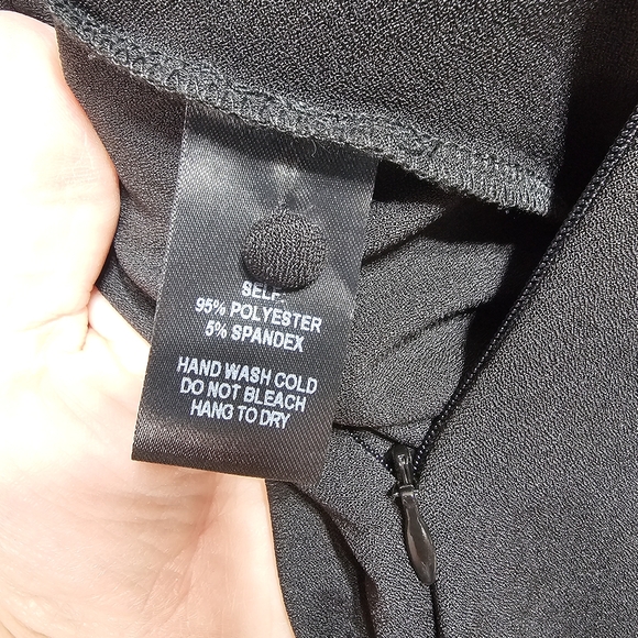 NWT Lulu’s Moment for Life Halter Open Back Black Jumpsuit Women’s Size XS. - Picture 15 of 16